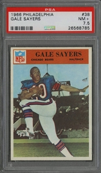 1966 Philadelphia #38 Gale Sayers Rookie Card - PSA NM+ 7.5